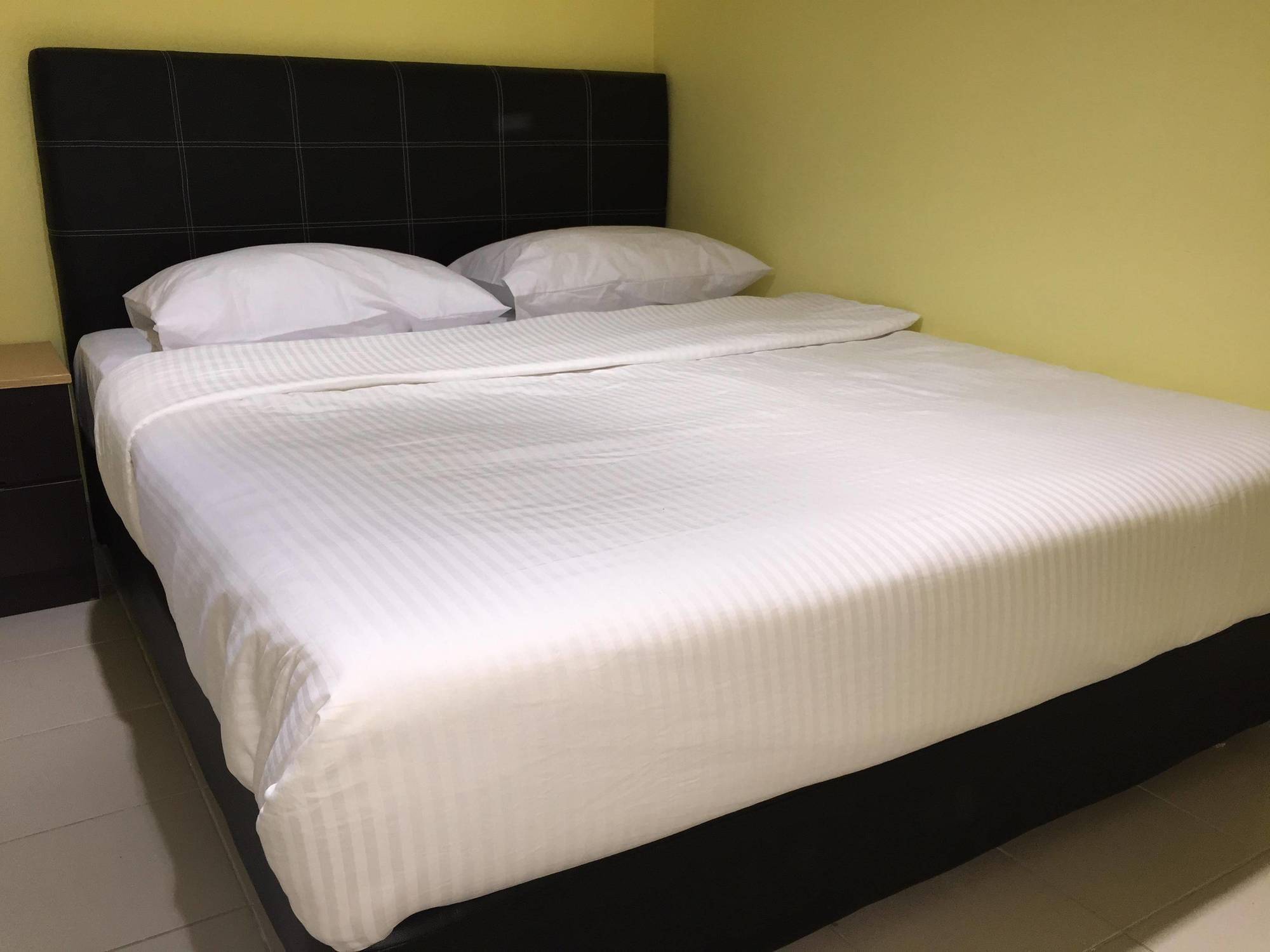 Miri Budget Inn Esterno foto